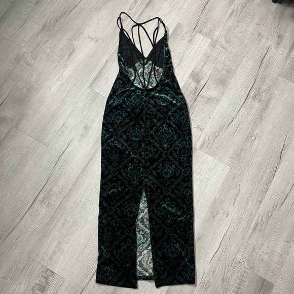 UO ECOTE Ecote Bellatrix Floral Green Velvet Bodycon Midi Dress XS - Picture 8 of 14